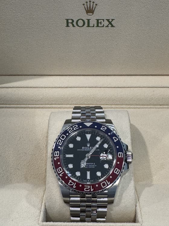 Rolex GMT-Master II 126710BLRO Pepsi